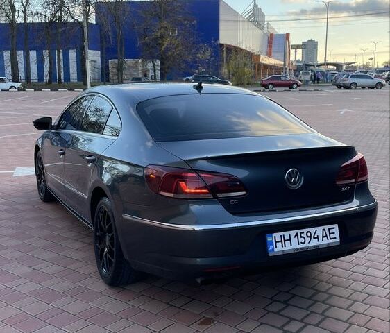 Серый Фольксваген Пассат СС, объемом двигателя 2 л и пробегом 260 тыс. км за 9400 $, фото 2 на Automoto.ua