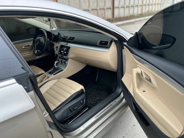 Серый Фольксваген Пассат СС, объемом двигателя 2 л и пробегом 245 тыс. км за 11800 $, фото 11 на Automoto.ua