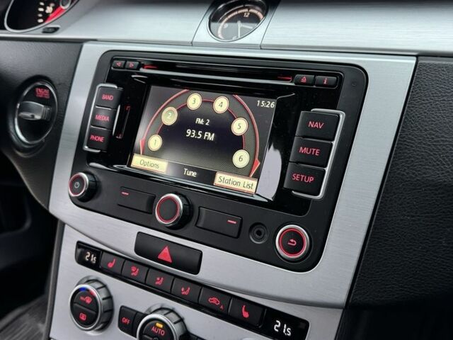 Серый Фольксваген Пассат СС, объемом двигателя 2 л и пробегом 119 тыс. км за 11200 $, фото 20 на Automoto.ua