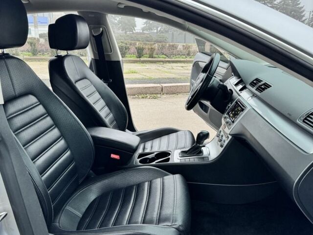 Серый Фольксваген Пассат СС, объемом двигателя 2 л и пробегом 119 тыс. км за 11200 $, фото 16 на Automoto.ua