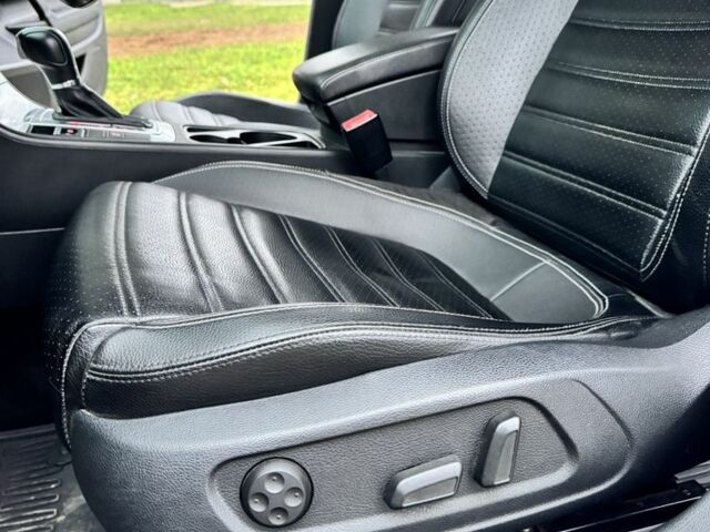 Серый Фольксваген Пассат СС, объемом двигателя 2 л и пробегом 119 тыс. км за 11200 $, фото 12 на Automoto.ua