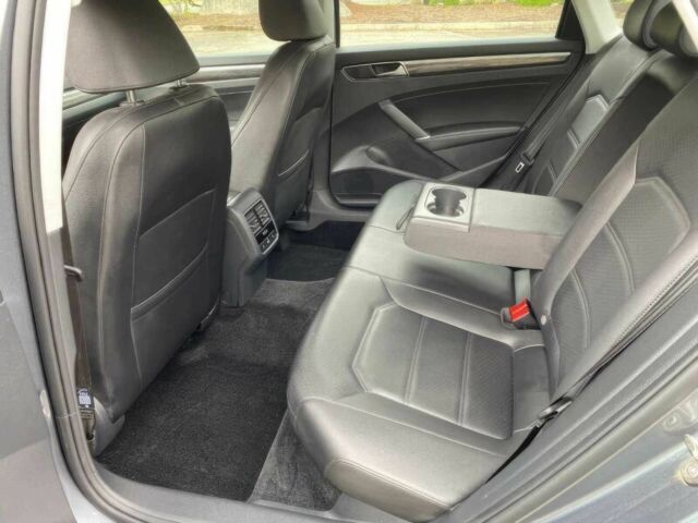 Сірий Фольксваген Пассат СС, об'ємом двигуна 2 л та пробігом 38 тис. км за 12100 $, фото 11 на Automoto.ua