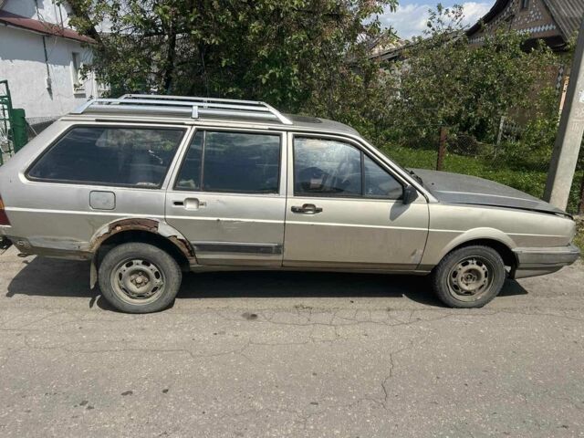 Серый Фольксваген Пассат СС, объемом двигателя 1.6 л и пробегом 200 тыс. км за 600 $, фото 1 на Automoto.ua