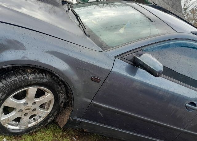 Серый Фольксваген Пассат СС, объемом двигателя 1.8 л и пробегом 385 тыс. км за 3500 $, фото 2 на Automoto.ua