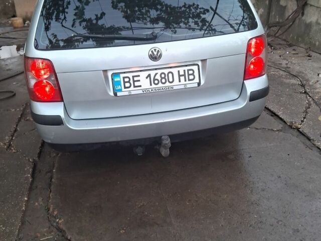 Серый Фольксваген Пассат СС, объемом двигателя 1.6 л и пробегом 130 тыс. км за 3900 $, фото 3 на Automoto.ua