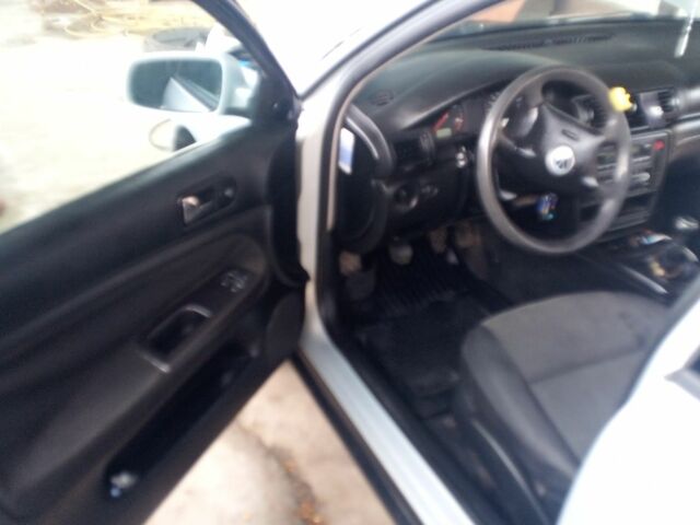 Сірий Фольксваген Пассат СС, об'ємом двигуна 1.9 л та пробігом 290 тис. км за 2600 $, фото 1 на Automoto.ua