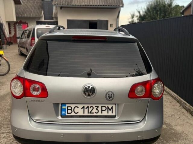 Серый Фольксваген Пассат СС, объемом двигателя 1.9 л и пробегом 477 тыс. км за 5200 $, фото 17 на Automoto.ua