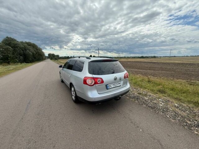 Серый Фольксваген Пассат СС, объемом двигателя 1.9 л и пробегом 477 тыс. км за 5200 $, фото 7 на Automoto.ua