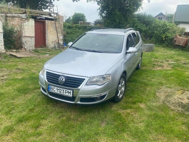 Серый Фольксваген Пассат СС, объемом двигателя 1.9 л и пробегом 477 тыс. км за 5200 $, фото 11 на Automoto.ua