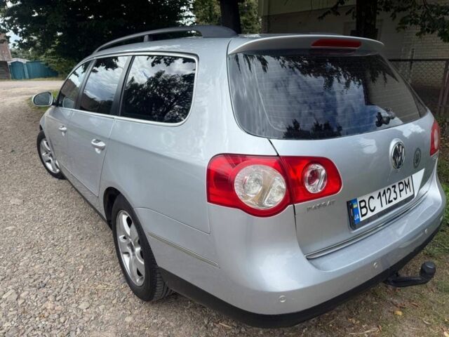 Серый Фольксваген Пассат СС, объемом двигателя 1.9 л и пробегом 477 тыс. км за 5200 $, фото 1 на Automoto.ua