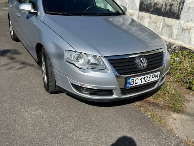 Серый Фольксваген Пассат СС, объемом двигателя 1.9 л и пробегом 477 тыс. км за 5200 $, фото 22 на Automoto.ua