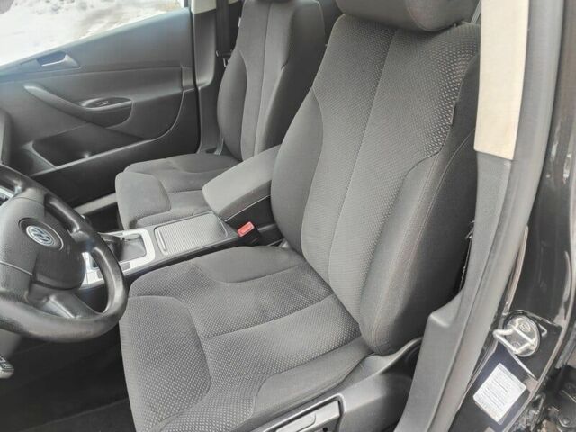 Сірий Фольксваген Пассат СС, об'ємом двигуна 2 л та пробігом 258 тис. км за 2500 $, фото 9 на Automoto.ua