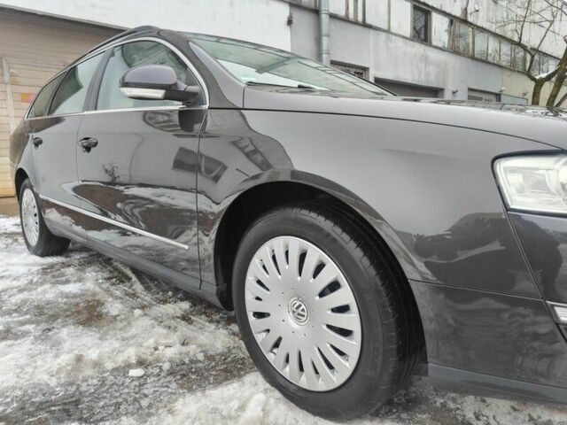 Сірий Фольксваген Пассат СС, об'ємом двигуна 2 л та пробігом 258 тис. км за 2500 $, фото 6 на Automoto.ua