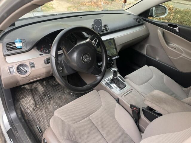 Серый Фольксваген Пассат СС, объемом двигателя 2 л и пробегом 158 тыс. км за 7500 $, фото 6 на Automoto.ua