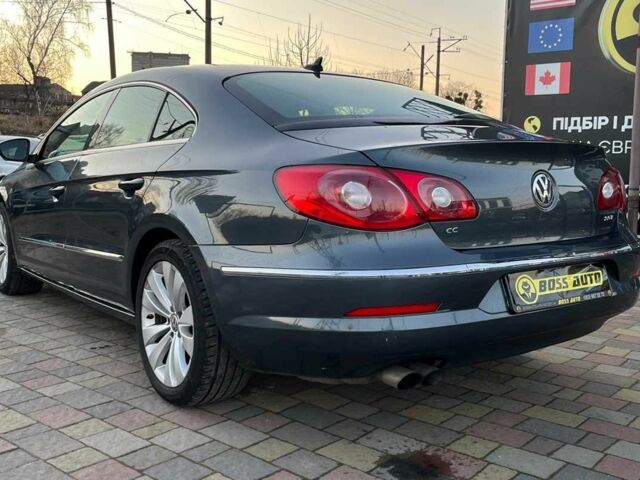 Серый Фольксваген Пассат СС, объемом двигателя 2 л и пробегом 103 тыс. км за 9100 $, фото 4 на Automoto.ua