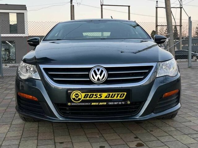 Серый Фольксваген Пассат СС, объемом двигателя 2 л и пробегом 103 тыс. км за 9100 $, фото 1 на Automoto.ua