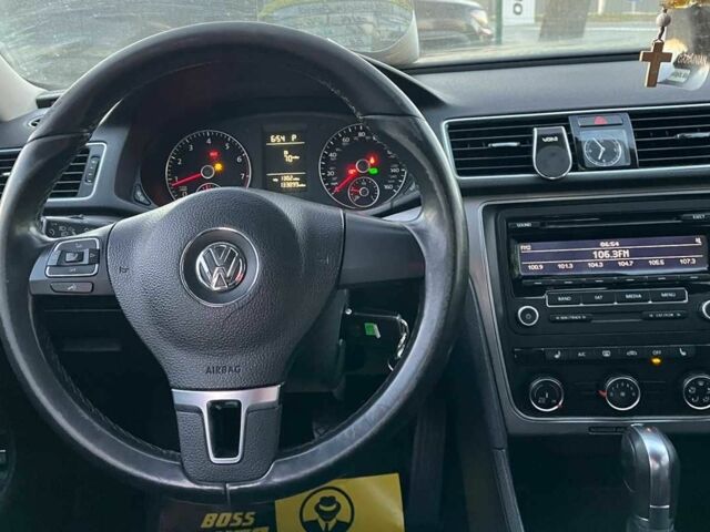 Серый Фольксваген Пассат СС, объемом двигателя 2 л и пробегом 210 тыс. км за 10300 $, фото 10 на Automoto.ua