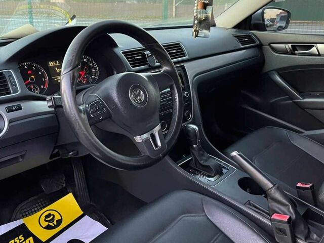 Серый Фольксваген Пассат СС, объемом двигателя 2 л и пробегом 210 тыс. км за 10300 $, фото 7 на Automoto.ua