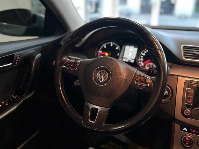 Серый Фольксваген Пассат СС, объемом двигателя 1.6 л и пробегом 281 тыс. км за 9700 $, фото 10 на Automoto.ua