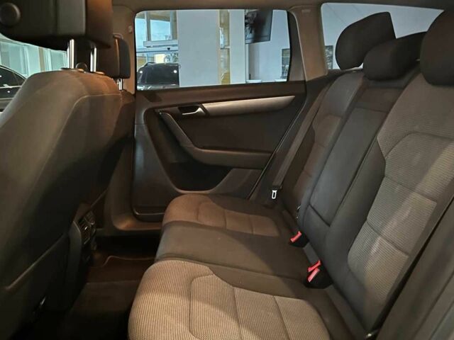 Серый Фольксваген Пассат СС, объемом двигателя 1.6 л и пробегом 281 тыс. км за 9700 $, фото 17 на Automoto.ua