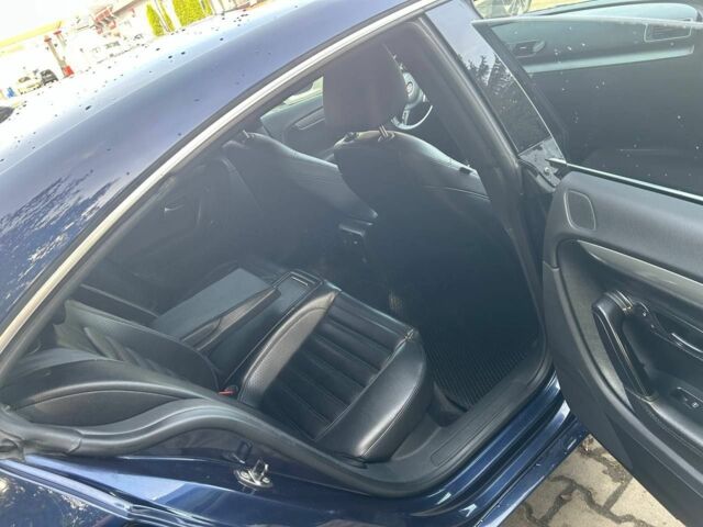 Синий Фольксваген Пассат СС, объемом двигателя 2 л и пробегом 285 тыс. км за 8500 $, фото 2 на Automoto.ua