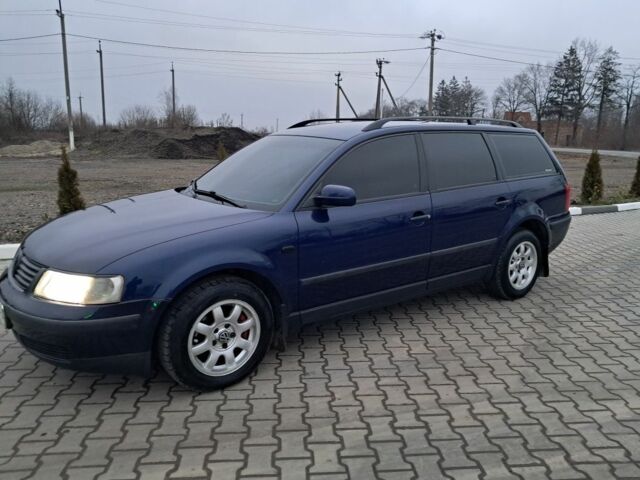 Синий Фольксваген Пассат СС, объемом двигателя 1.9 л и пробегом 280 тыс. км за 3759 $, фото 4 на Automoto.ua