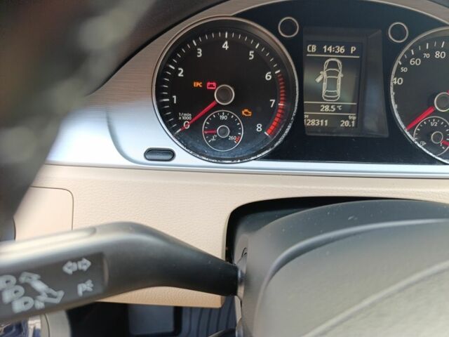 Синий Фольксваген Пассат СС, объемом двигателя 2 л и пробегом 128 тыс. км за 11350 $, фото 7 на Automoto.ua