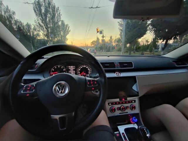 Синий Фольксваген Пассат СС, объемом двигателя 2 л и пробегом 110 тыс. км за 11000 $, фото 10 на Automoto.ua