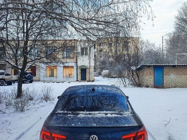 Синий Фольксваген Пассат СС, объемом двигателя 2 л и пробегом 110 тыс. км за 11000 $, фото 2 на Automoto.ua