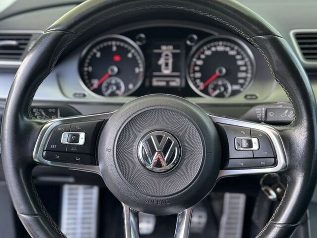 Синий Фольксваген Пассат СС, объемом двигателя 2 л и пробегом 267 тыс. км за 13500 $, фото 14 на Automoto.ua