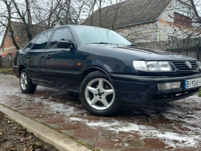 Синий Фольксваген Пассат СС, объемом двигателя 2 л и пробегом 50 тыс. км за 2450 $, фото 2 на Automoto.ua