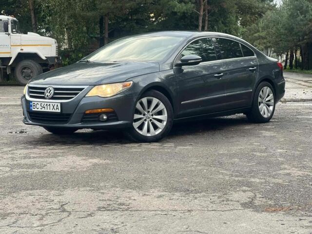 Синий Фольксваген Пассат СС, объемом двигателя 2 л и пробегом 250 тыс. км за 7200 $, фото 2 на Automoto.ua