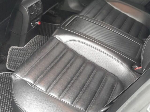 Синий Фольксваген Пассат СС, объемом двигателя 2 л и пробегом 250 тыс. км за 7200 $, фото 7 на Automoto.ua