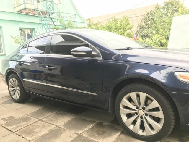 Синий Фольксваген Пассат СС, объемом двигателя 2 л и пробегом 194 тыс. км за 8100 $, фото 4 на Automoto.ua