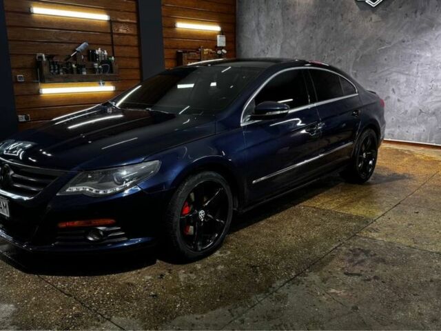 Синий Фольксваген Пассат СС, объемом двигателя 2 л и пробегом 241 тыс. км за 7000 $, фото 6 на Automoto.ua