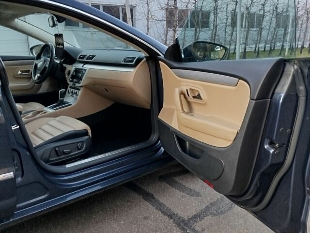 Синій Фольксваген Пассат СС, об'ємом двигуна 2 л та пробігом 160 тис. км за 9500 $, фото 14 на Automoto.ua