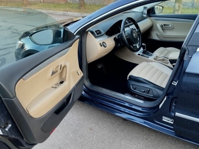 Синій Фольксваген Пассат СС, об'ємом двигуна 2 л та пробігом 160 тис. км за 9500 $, фото 10 на Automoto.ua