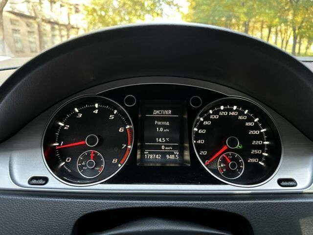 Синий Фольксваген Пассат СС, объемом двигателя 2 л и пробегом 178 тыс. км за 12700 $, фото 19 на Automoto.ua