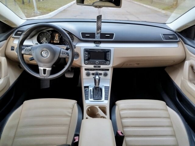 Синій Фольксваген Пассат СС, об'ємом двигуна 2 л та пробігом 160 тис. км за 9500 $, фото 18 на Automoto.ua