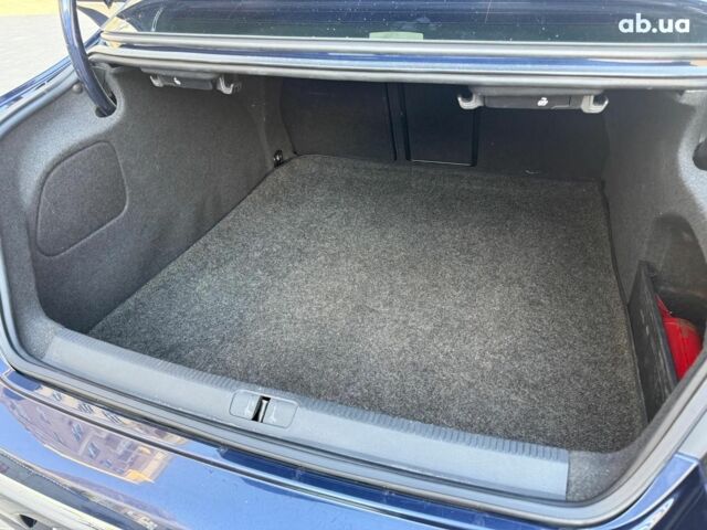 Синий Фольксваген Пассат СС, объемом двигателя 2 л и пробегом 242 тыс. км за 10390 $, фото 8 на Automoto.ua