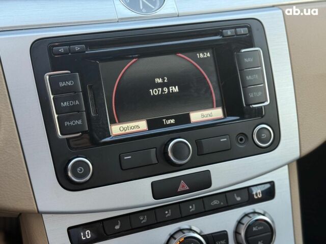 Синий Фольксваген Пассат СС, объемом двигателя 2 л и пробегом 242 тыс. км за 10390 $, фото 25 на Automoto.ua