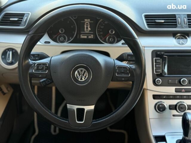 Синий Фольксваген Пассат СС, объемом двигателя 2 л и пробегом 242 тыс. км за 10390 $, фото 15 на Automoto.ua