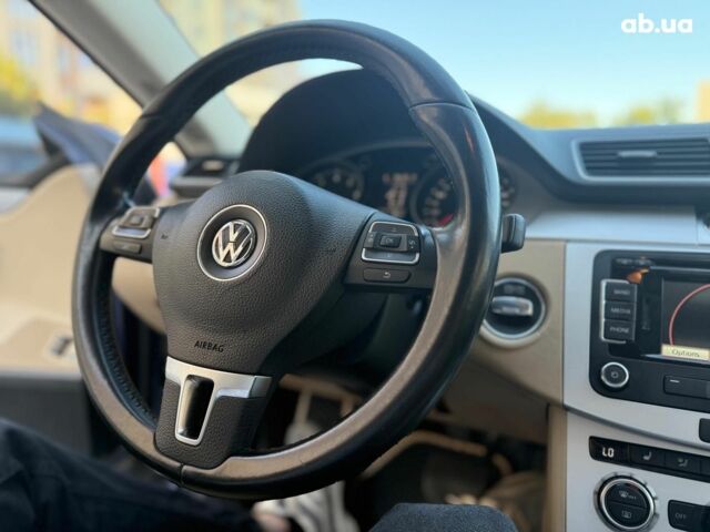 Синий Фольксваген Пассат СС, объемом двигателя 2 л и пробегом 242 тыс. км за 10390 $, фото 28 на Automoto.ua