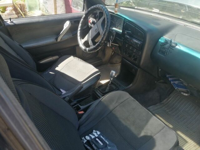 Синій Фольксваген Пассат СС, об'ємом двигуна 2 л та пробігом 100 тис. км за 1400 $, фото 1 на Automoto.ua