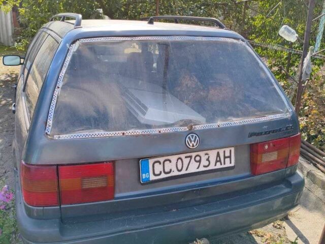 Синий Фольксваген Пассат СС, объемом двигателя 0 л и пробегом 200 тыс. км за 724 $, фото 3 на Automoto.ua