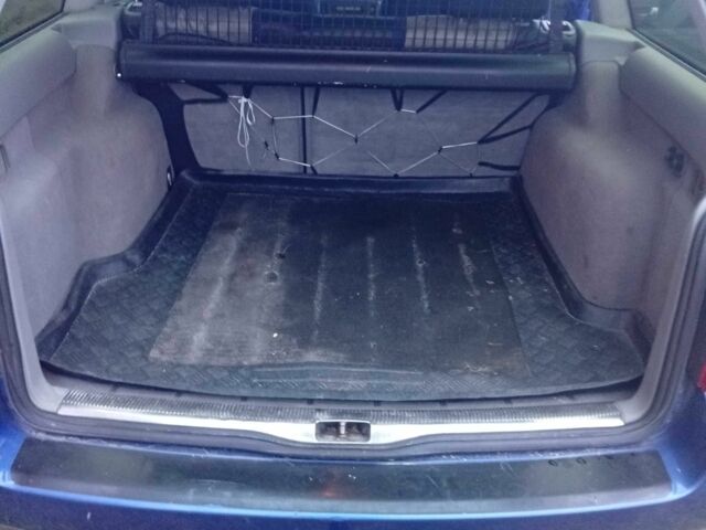 Синій Фольксваген Пассат СС, об'ємом двигуна 1.9 л та пробігом 325 тис. км за 3100 $, фото 8 на Automoto.ua