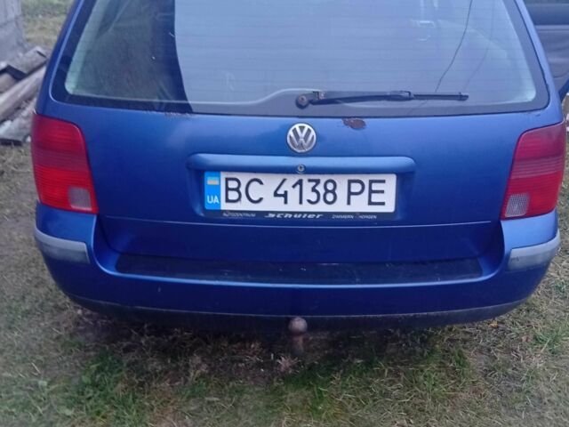 Синій Фольксваген Пассат СС, об'ємом двигуна 1.9 л та пробігом 325 тис. км за 3100 $, фото 2 на Automoto.ua