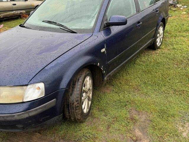 Синій Фольксваген Пассат СС, об'ємом двигуна 1 л та пробігом 500 тис. км за 1400 $, фото 1 на Automoto.ua