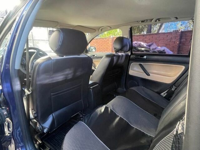 Синий Фольксваген Пассат СС, объемом двигателя 1.9 л и пробегом 270 тыс. км за 3750 $, фото 2 на Automoto.ua