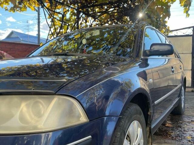 Синий Фольксваген Пассат СС, объемом двигателя 1.9 л и пробегом 270 тыс. км за 3750 $, фото 9 на Automoto.ua